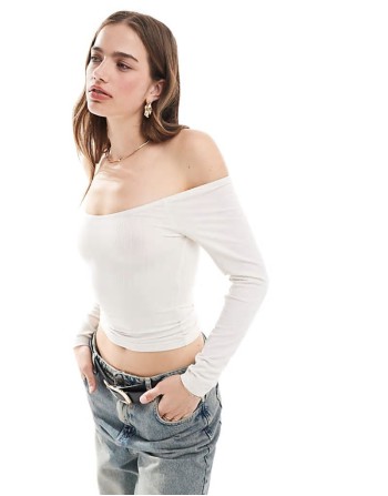 long sve v neck off shoulder top in cream
