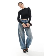 high neck long sved t-shirt in black